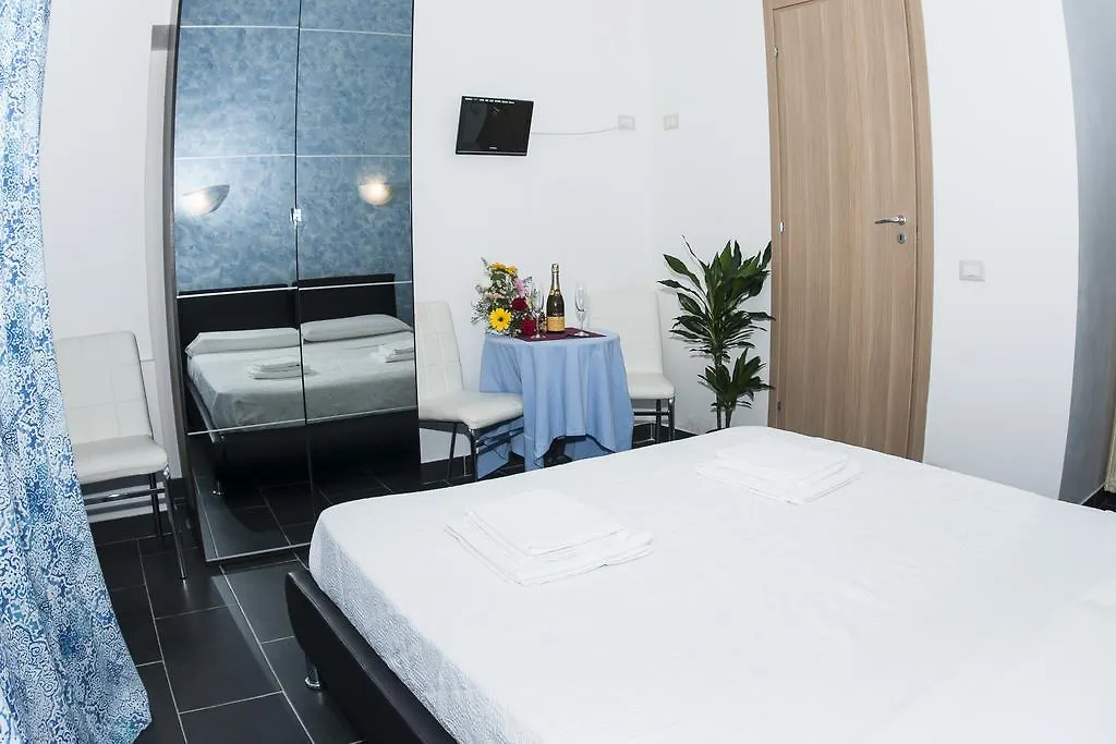Gio' Suites Róma 2*,